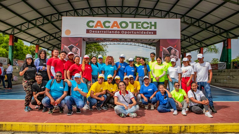 Diferentes instituciones y organizaciones aportaron con su experiencia y conocimientos a los jóvenes participantes de la CacaoTech.