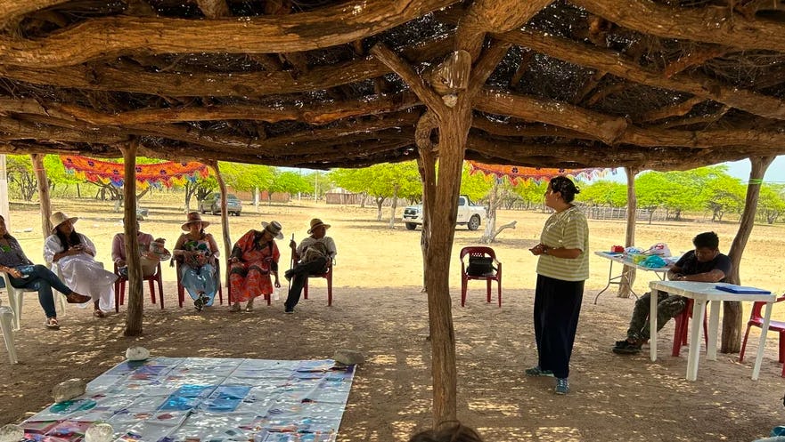 Una comunicación eficaz ayuda a los posibles simpatizantes a comprender la importancia del trabajo de la FIP, como la construcción de una guía orientadora para el relacionamiento entre indígenas y empresas.