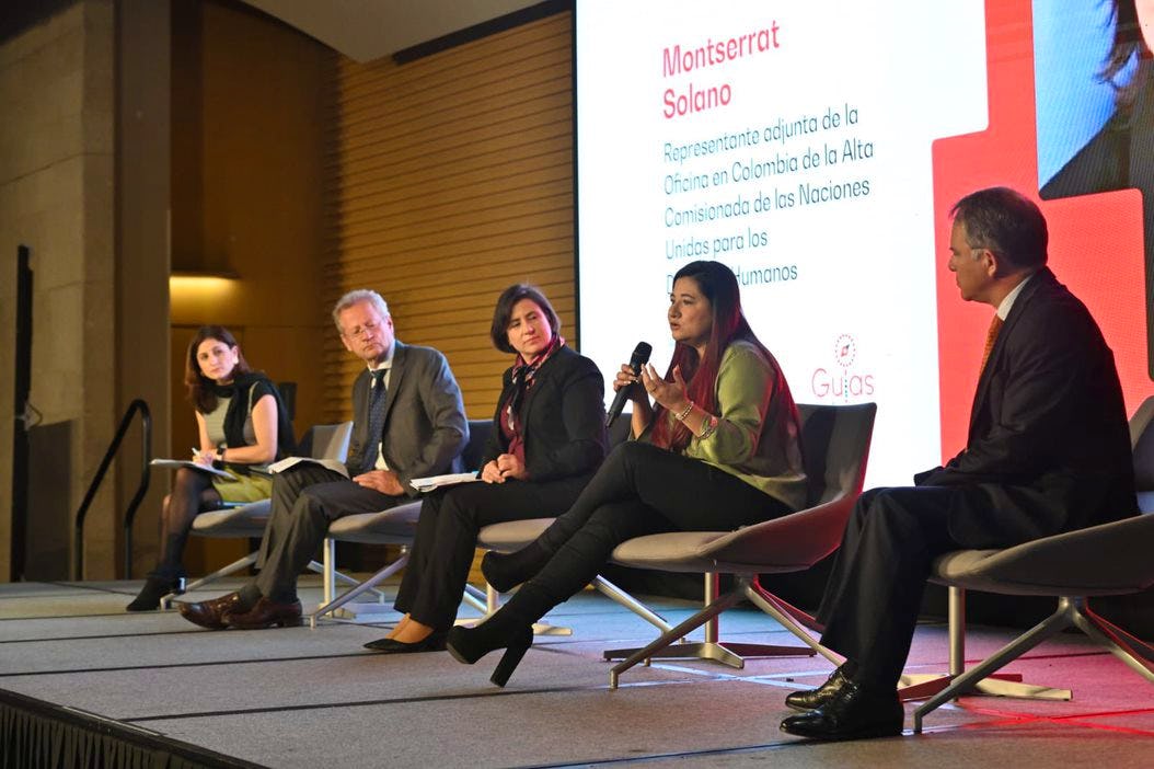 Construimos una guía que ofrece una ruta para que las pequeñas y medianas empresas (PYMES) puedan prevenir y abordar los impactos adversos sobre los derechos humanos.